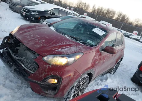 2020 Kia Sportage Lx z USA, uszkodzony, nr VIN KNDPMCAC2L7703818